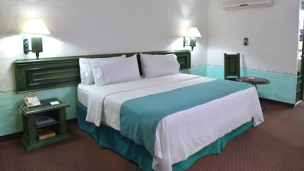 Holiday Inn Express Morelia By Ihg Екстериор снимка