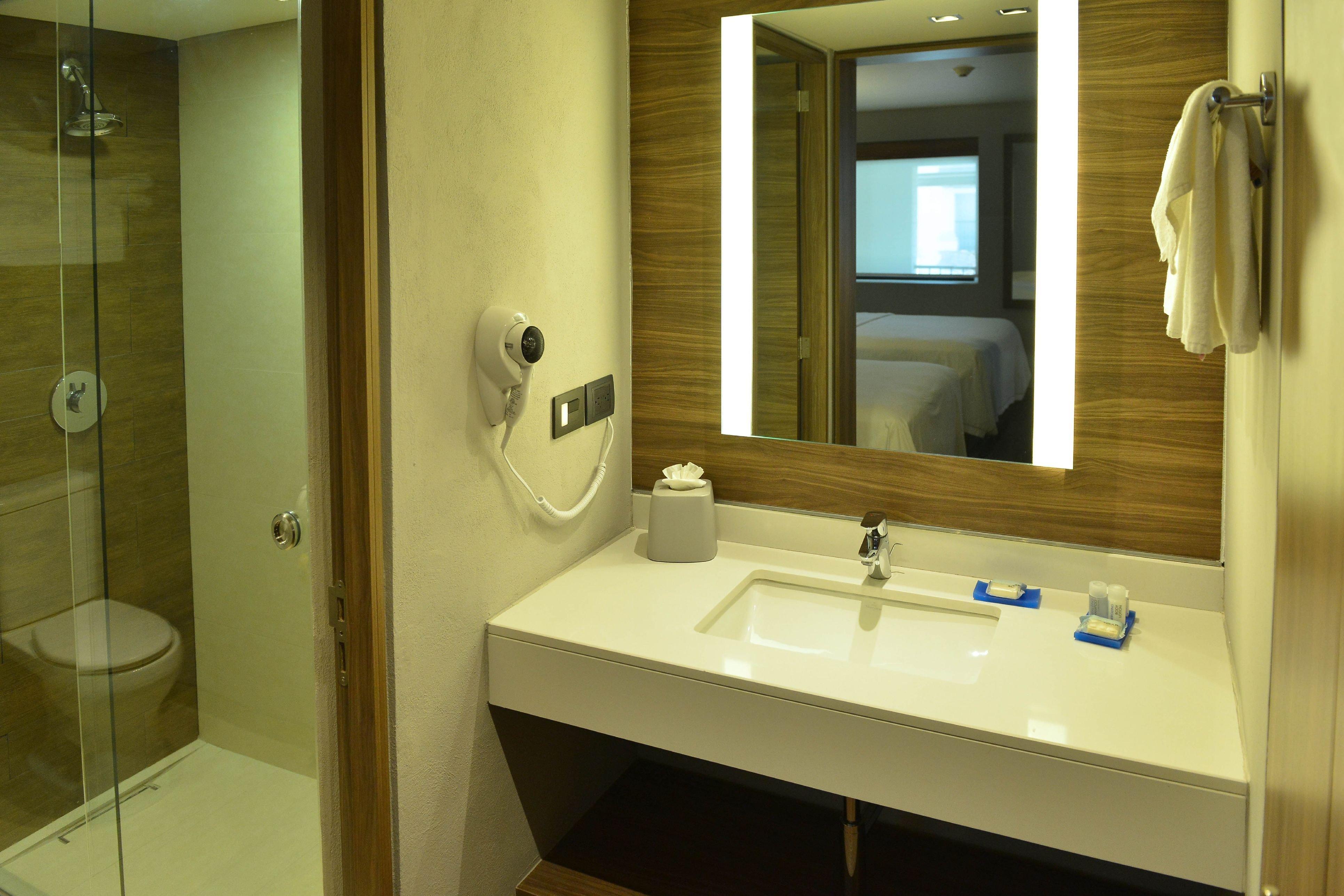 Holiday Inn Express Morelia By Ihg Екстериор снимка