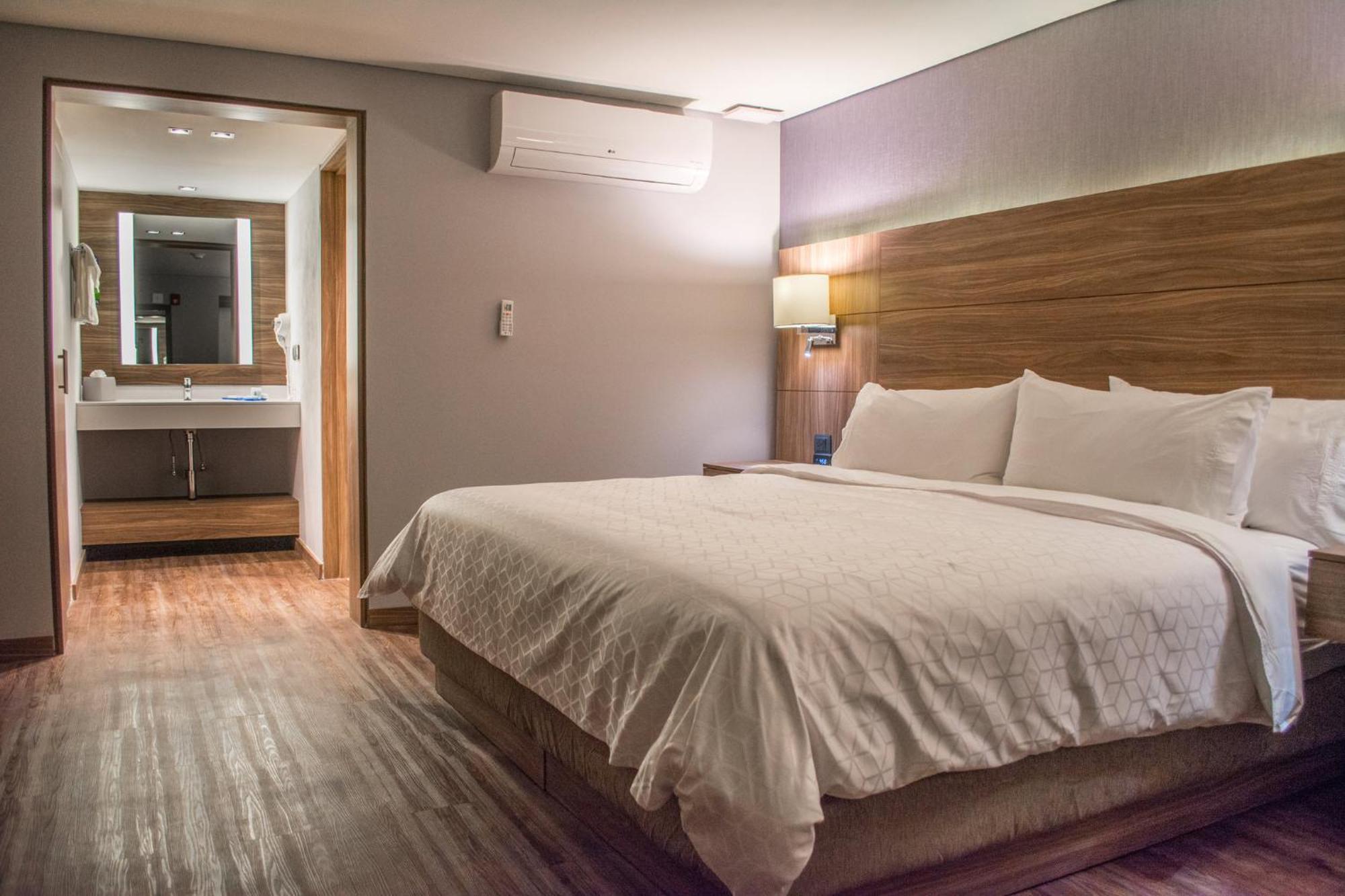 Holiday Inn Express Morelia By Ihg Екстериор снимка