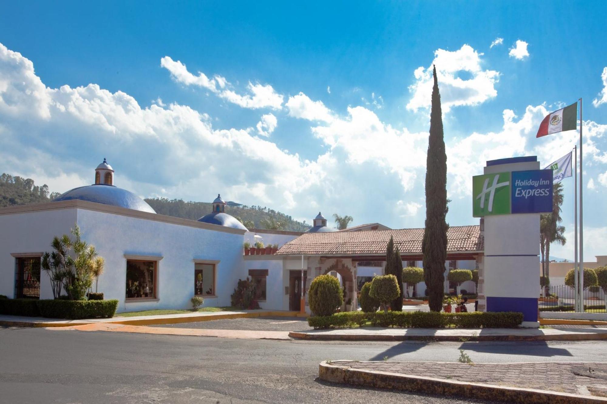 Holiday Inn Express Morelia By Ihg Екстериор снимка