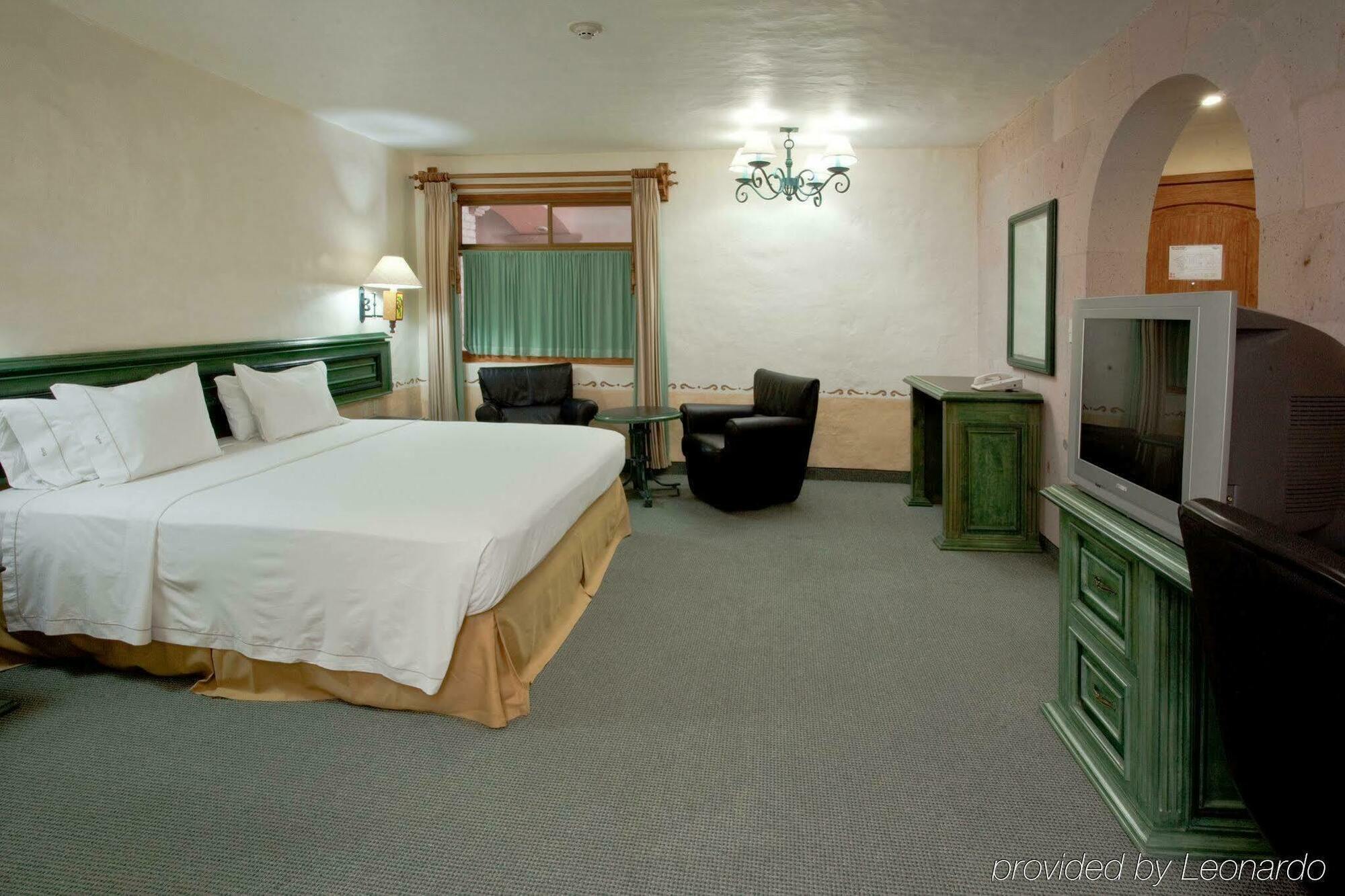 Holiday Inn Express Morelia By Ihg Екстериор снимка